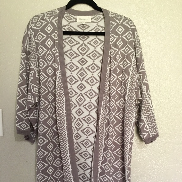 Skies Are Blue | Gray Aztec Sweater - Picture 2 of 7